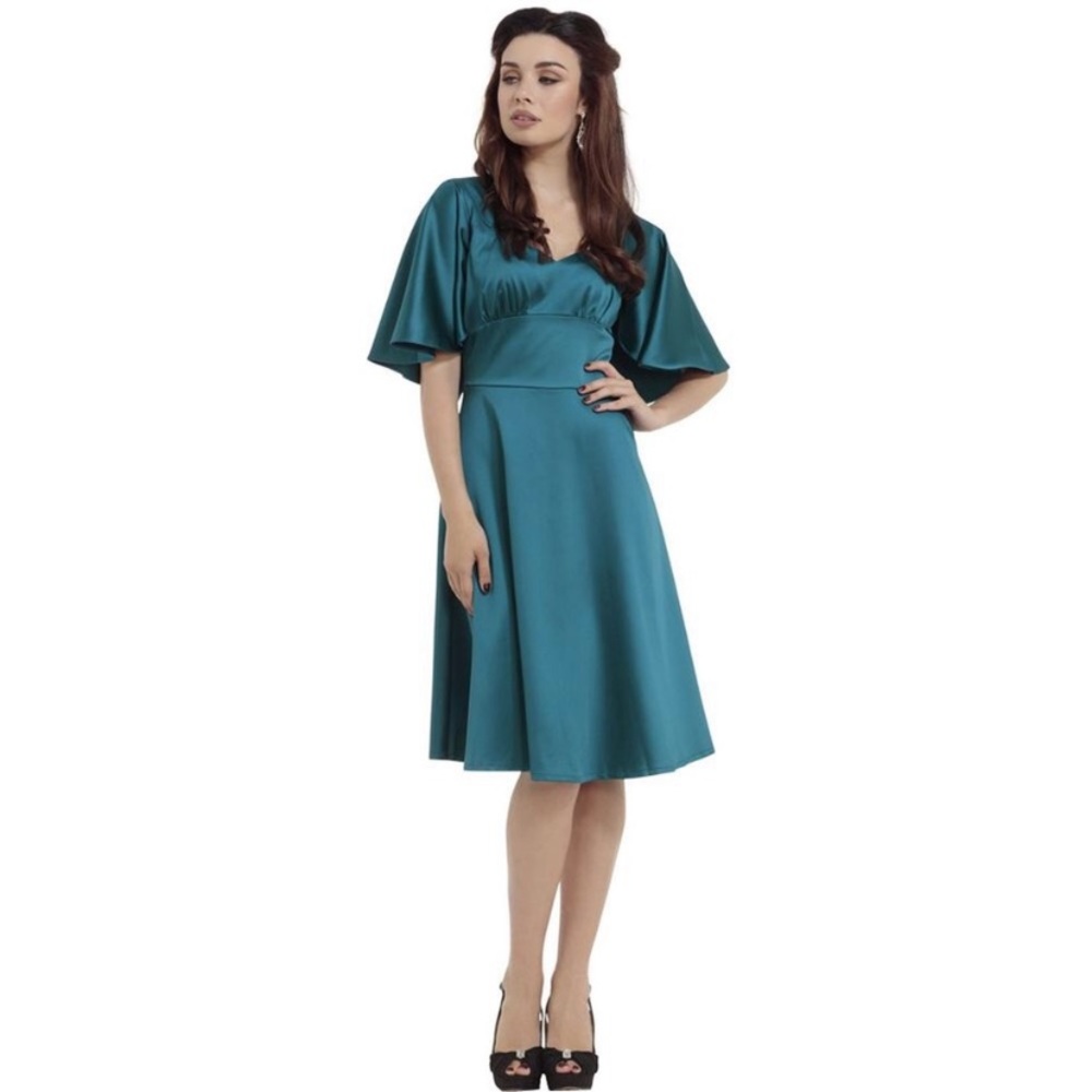 ISO this voodo vixen dress size large or medium!
